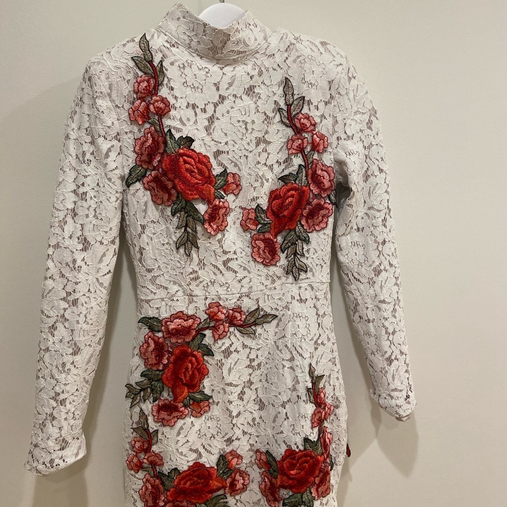 Mini dress white shoulder pads